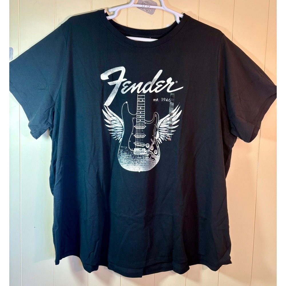 Fender Womens Plus Size 4X Graphic T-Shirt Black Stratocaster Guitar Winged Logo